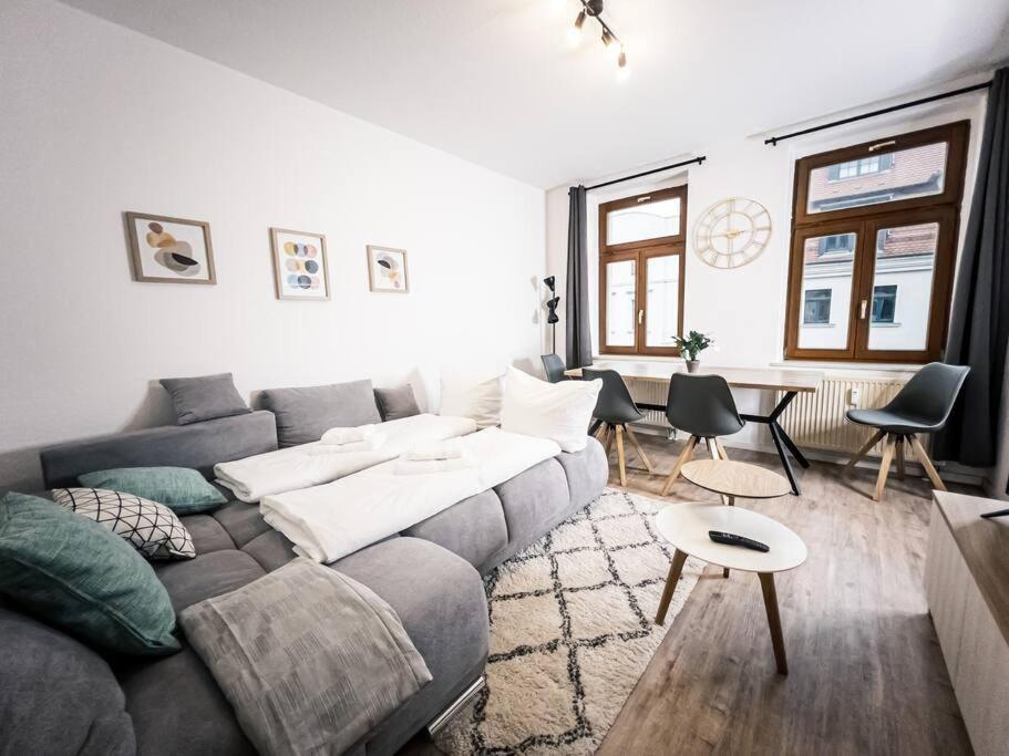 ⋙ Stilvolle Mit 2 Schlafzimmern & Balkon ⋘ * Leipzig