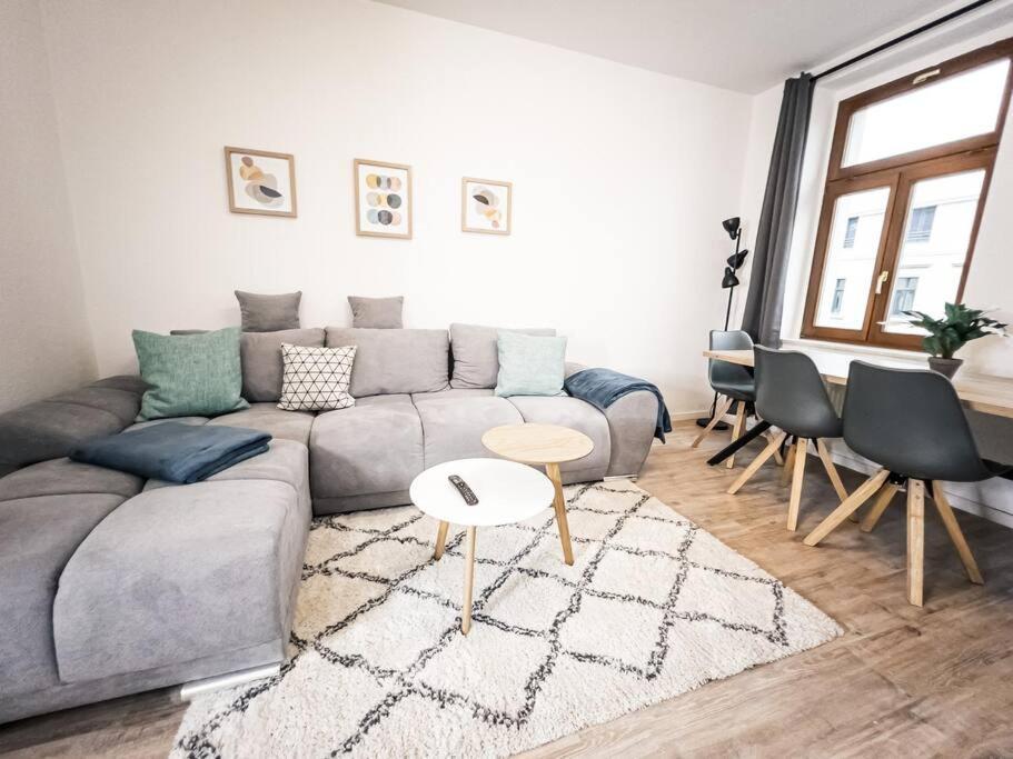 ⋙ Stilvolle Mit 2 Schlafzimmern & Balkon ⋘ * Leipzig